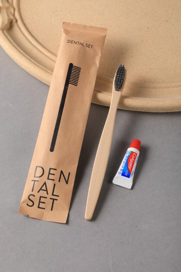 Dental Kit Bamboo W Colgate 5g - 1000 Pack